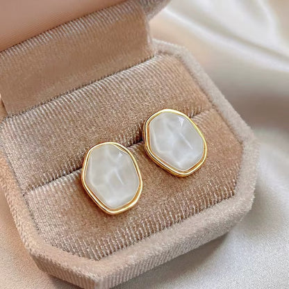Minimalist earrings